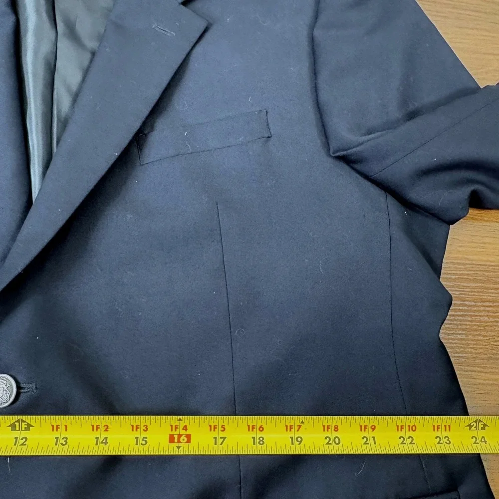 Michael Kors Blazer 48R Navy Blue Wool Crest Button Classic Old Money Ivy League